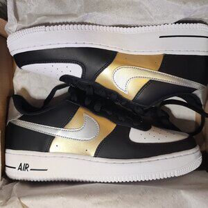 *NIB* Nike Air Force 1's  M 6.5 W 8